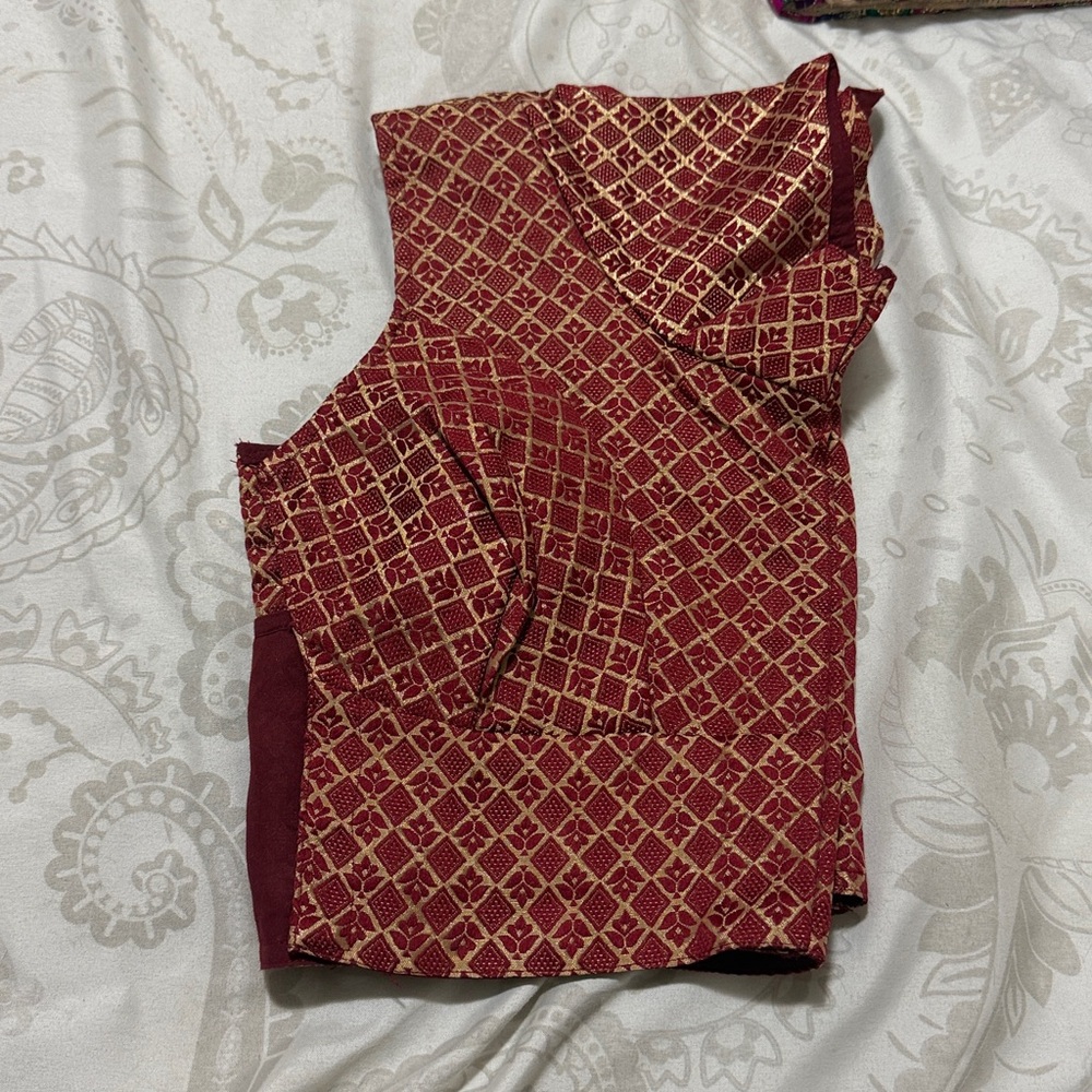 Colorful Embroidered Blouse - Picture 2 of 5